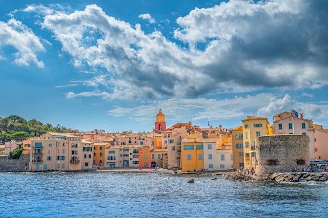 Le port et les façades colorées de Saint-Tropez